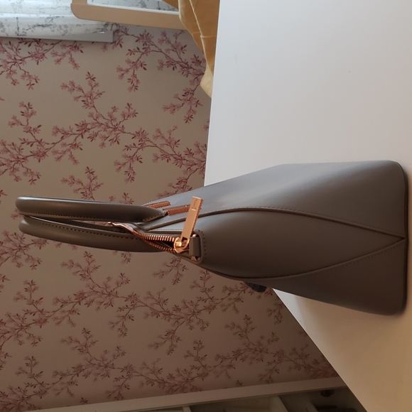 Ted Baker purse - Picture 2 of 4